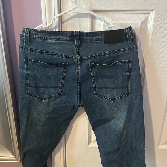 Men’s 32-32 Jeans - Picture 2 of 4